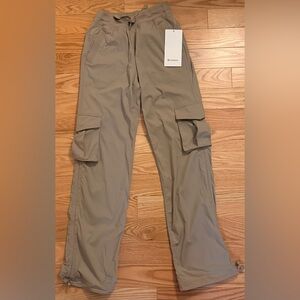 lululemon Dance Studio Cargo Pants / Size XXXS (NEW)